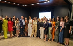 ​Câmara de Mulheres Empreendedoras da Fecomércio reuniu empresárias em Happy Hour