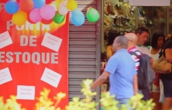 Previsão da CNC para crescimento de vendas este ano diminui  
