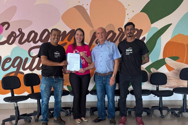 Fecomércio Tocantins doa cadeiras giratórias para a nova sede da Liga Feminina de Combate ao Câncer em Gurupi